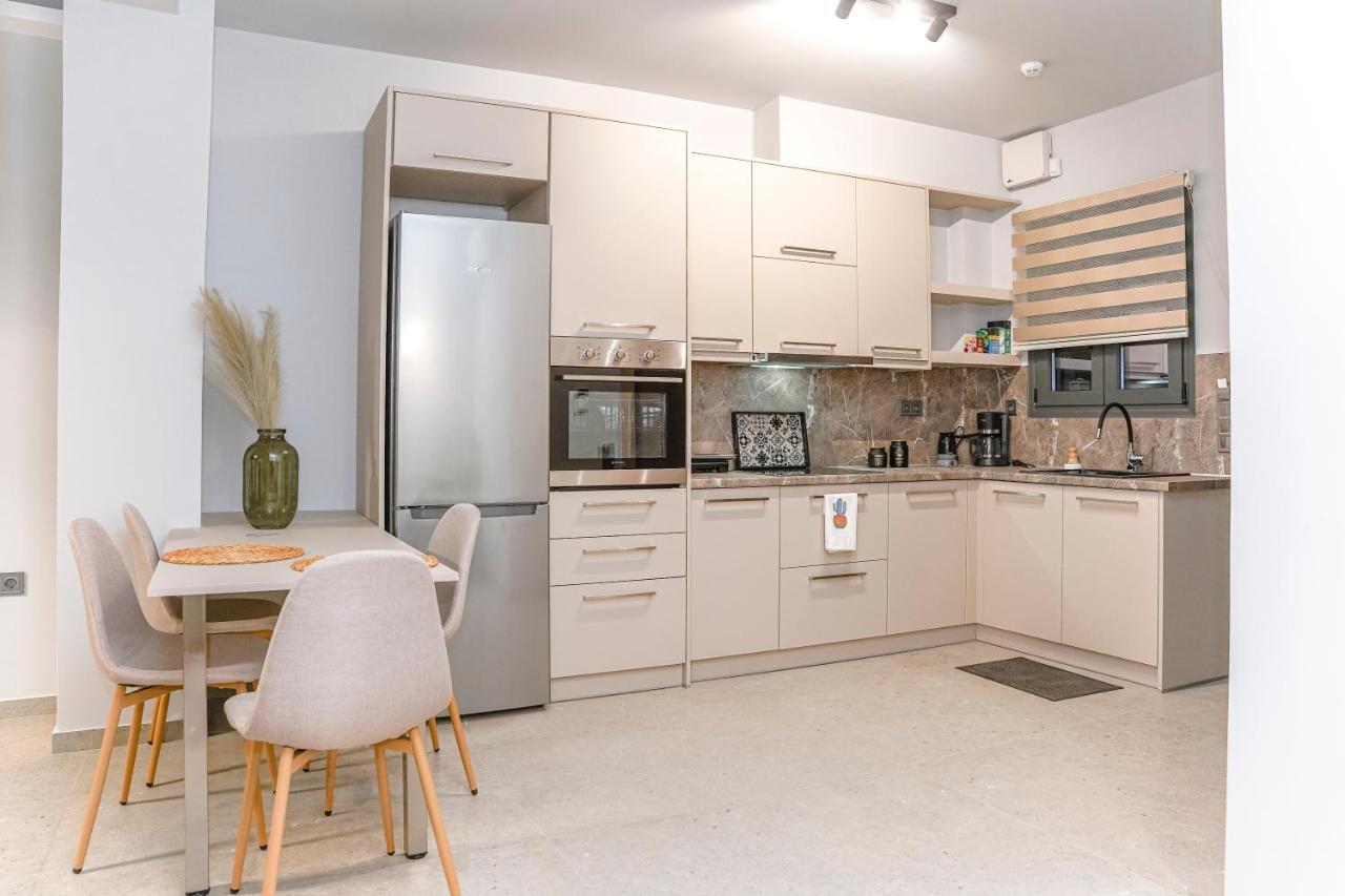 Quattro Luxury Apartments Tríkala エクステリア 写真