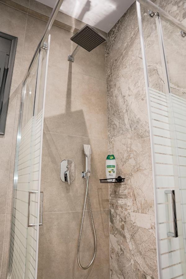 Quattro Luxury Apartments Tríkala エクステリア 写真